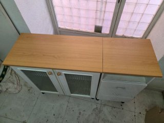 Mueble aparador blanco y madera
