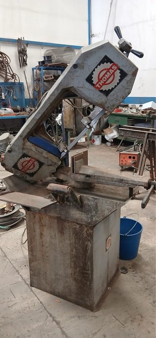 Maquinaria de carpintería metálica