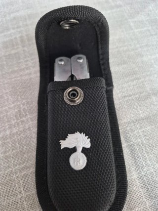 Pinza Multiuso con Custodia