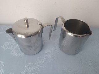 Lechera y tetera