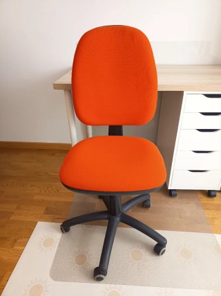 Escritorio Lagkapten , cajonera Alex ikea y silla