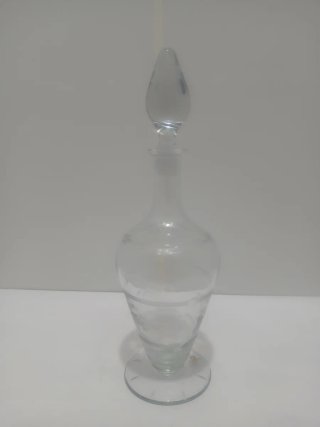Antica bottiglia da liquore in vetro con tappo 640513926