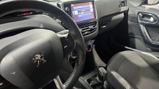 Peugeot 208 5P ALLURE 1.2L PureTech 82