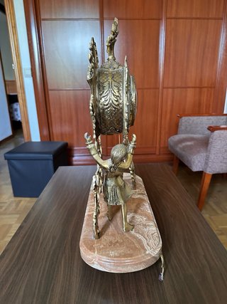 Reloj de sobremesa antiguo