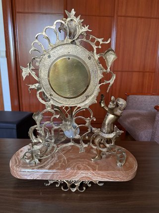 Reloj de sobremesa antiguo