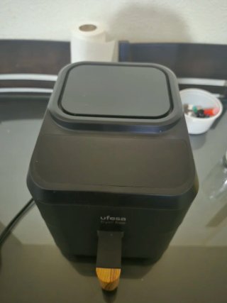 Freidora de aire Ufesa 200°C capacidad 2.8 litros