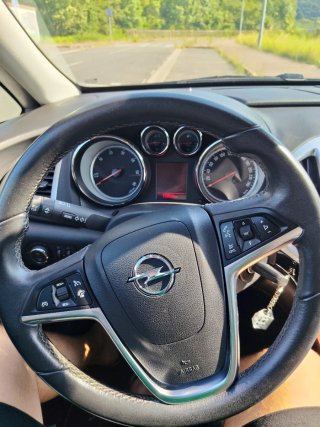Opel Astra 2015