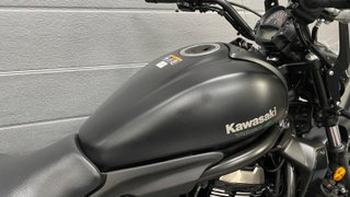 Kawasaki Vulcan S Negra