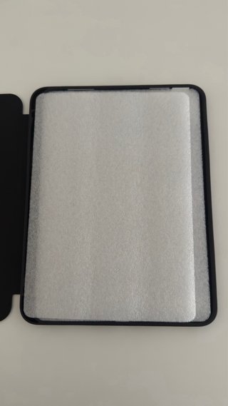 Funda negra para iPad A16, nueva.
