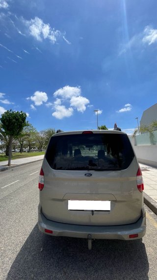 Ford Tourneo Courier 2015
