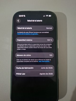 iPhone 16 Pro Dorado