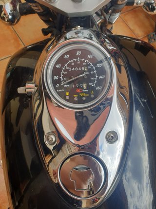 Kymco Venox 250  Negra y Plateada