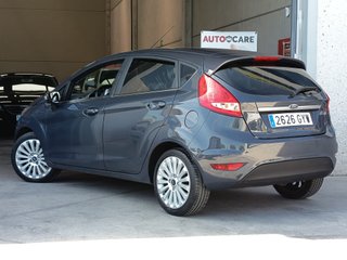 Ford Fiesta 1.4 TITANIUM AUTOMATICO 2010