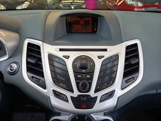 Ford Fiesta 1.4 TITANIUM AUTOMATICO 2010