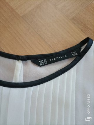 Top blanco Zara para mujer con pliegues