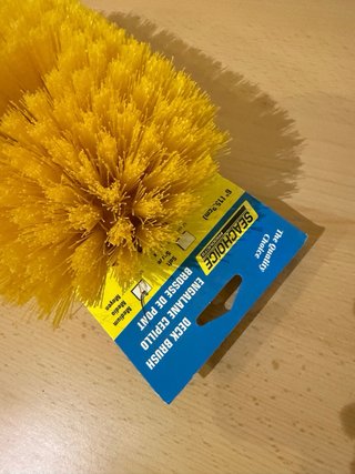 Cepillo Limpia Barcos Amarillo