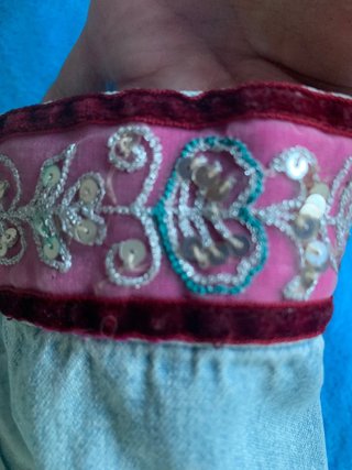 Chaqueta vaquera y bolso a juego