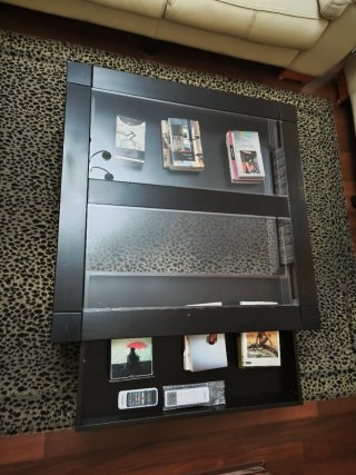Mesa de centro moderna cristal y madera