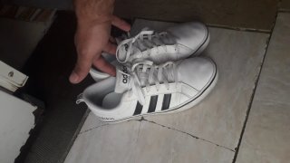 Zapatillas Adidas Blancas y Negras