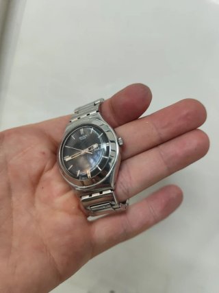 Swatch Irony Negro