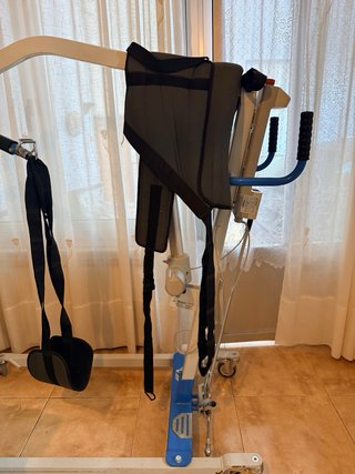 Grúa eléctrica de traslado para pacientes