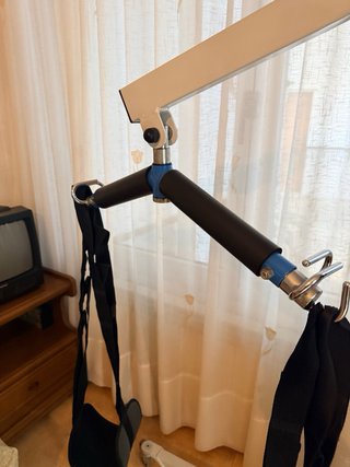 Grúa eléctrica de traslado para pacientes