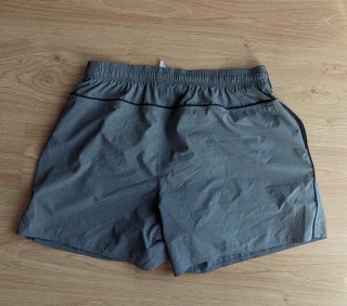 Bañador Adidas gris con regilla corto