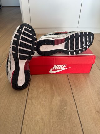 Nike P6000 Blancas Rojas y Dorado