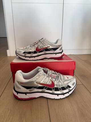 Nike P6000 Blancas Rojas y Dorado