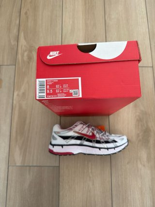 Nike P6000 Blancas Rojas y Dorado