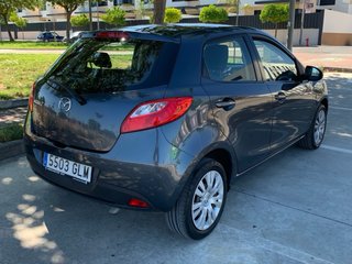 Mazda 2 2009