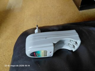 Caricatore per batterie ricaricabili