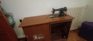 Máquina de coser Alfa antigua