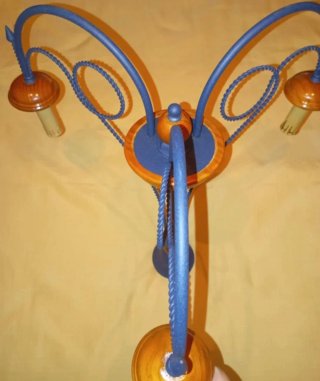 Lámpara de forja azul
