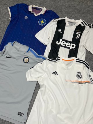 Lote de 15 camisetas de futbol  Mezcladas