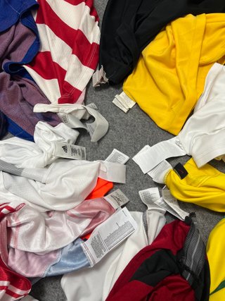 Lote de 15 camisetas de futbol  Mezcladas