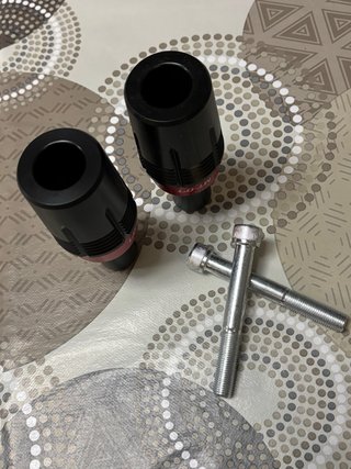 PROTECTORES CONTRA CAÍDAS MOTOCICLETA YAMAHA MT-07
