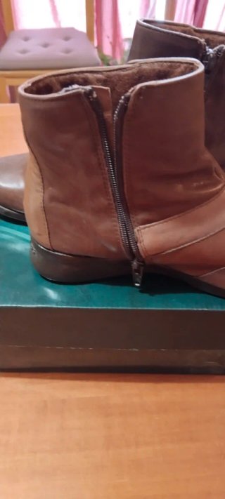 Botines Pitillos, marrones, cremalleras, N. 36