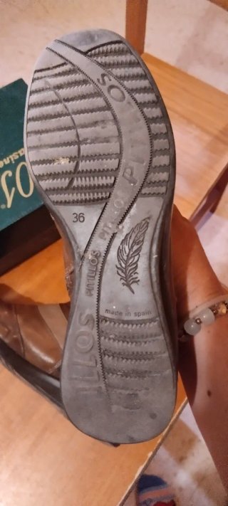 Botines Pitillos, marrones, cremalleras, N. 36