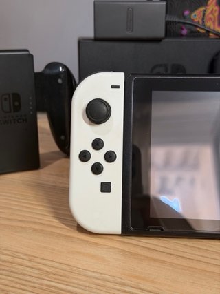 Nintendo Switch V2 + Accesorios