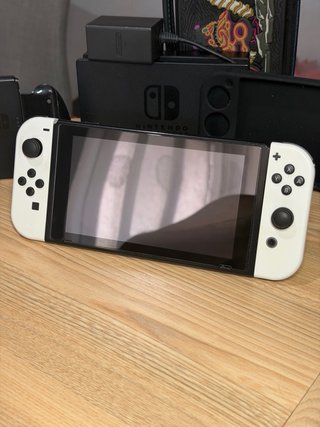Nintendo Switch V2 + Accesorios
