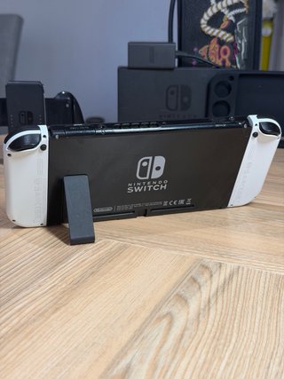 Nintendo Switch V2 + Accesorios