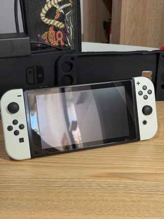 Nintendo Switch V2 + Accesorios