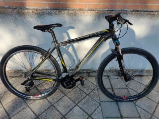 Bicicleta MONTY Talla M Ruedas 27.5
