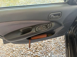 Nissan Almera 2004
