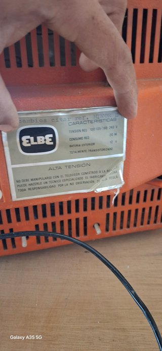 Televisor Antiguo Elbe Minor color Beige y naranja