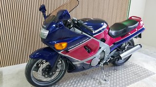KAWASAKI ZZR 600