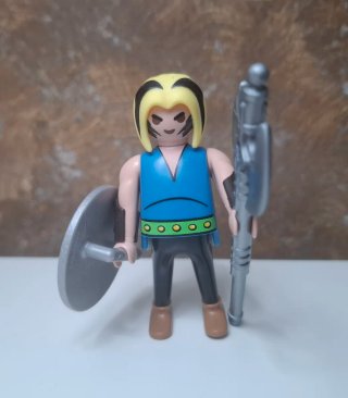 Playmobil custom guerrero vikingo