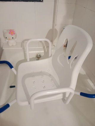 Silla de baño adaptable