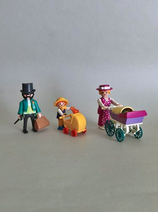 Playmobil Familia Victorianos Con Cochecito.